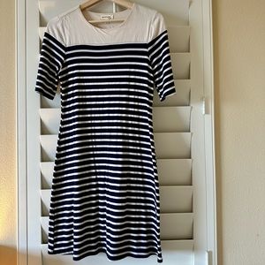 🍍Monteau navy with off white striped dress🍍